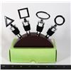 Image 1 : TOSCANA 4 PIECE WINE BOTTLE STOPPER SET