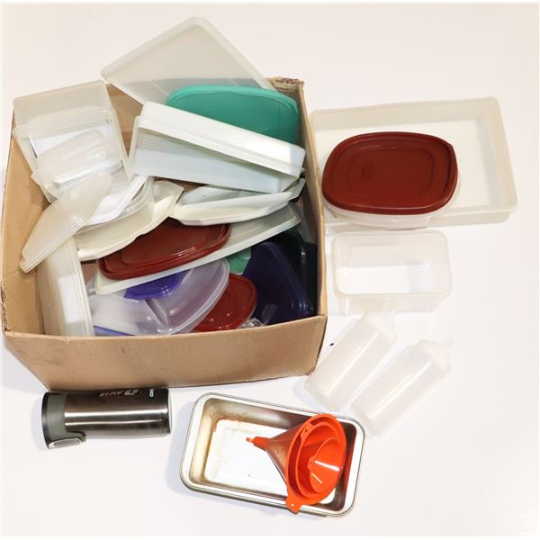 BOX OF ASSORTED KITCHEN ITEMS INCLUDING FUNNEL