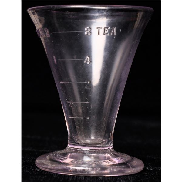 La Junta Footed Base Dose Glass   [172244]