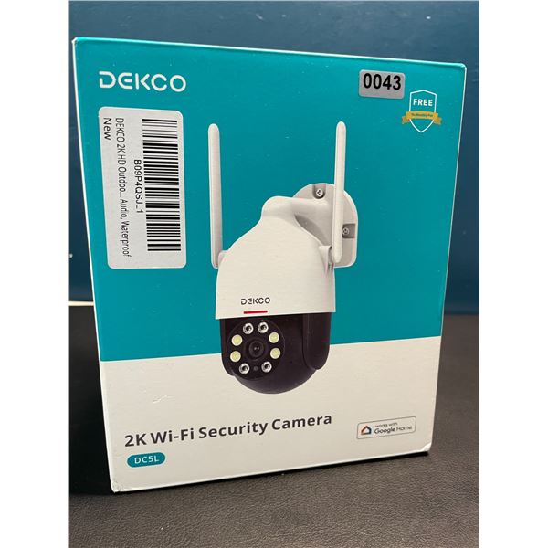Lot of 1 Deck 2K WiFi Security Camera