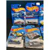Image 2 : Lot of 10 Assorted Hot Wheels Toys