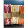 Image 2 : Lot of 3 Packs of Urban Villa Premium Oversized Dinner Napkins/Towels
