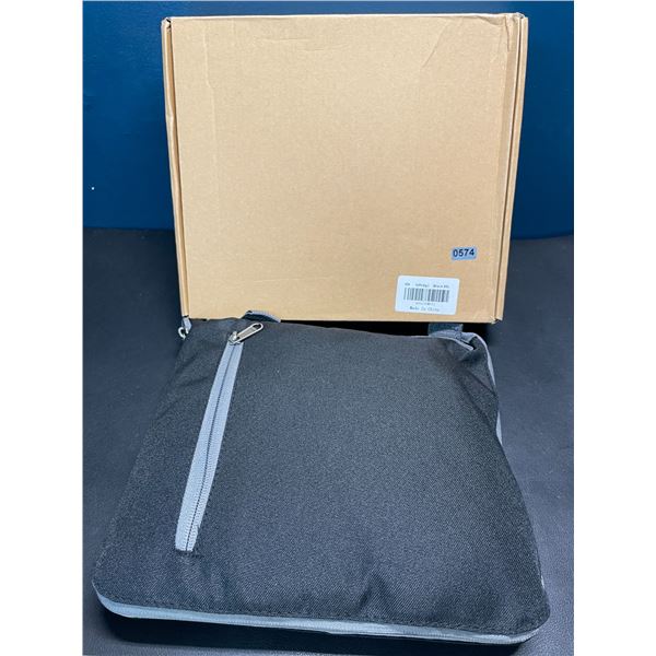 Lot of 1 Collapsible/Foldable Duffle Bag - Large 65L Capacity