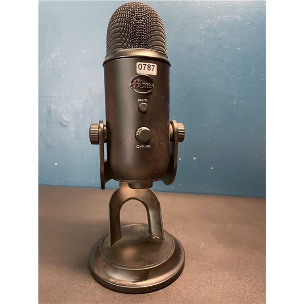 Lot of 1 Logitech Blue Premium USB Microphone - Used