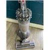 Image 2 : Lot of 1 Dyson Upright Vacuum - Used