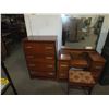 Image 1 : Dresser & Vanity