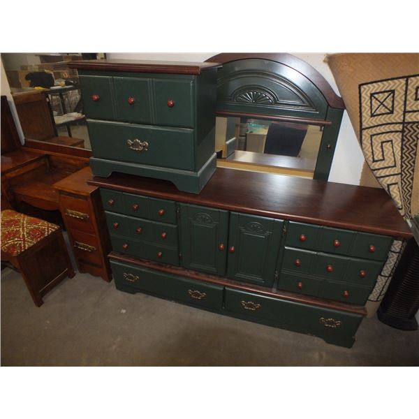 Dresser w/ mirror & End Table