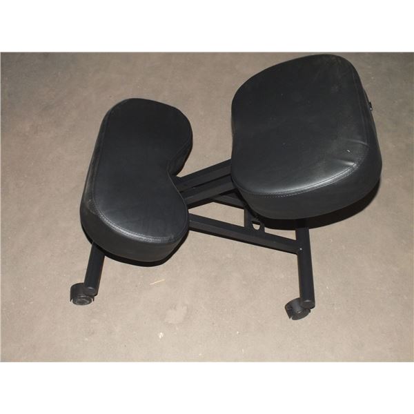 Black Kneeling Chair