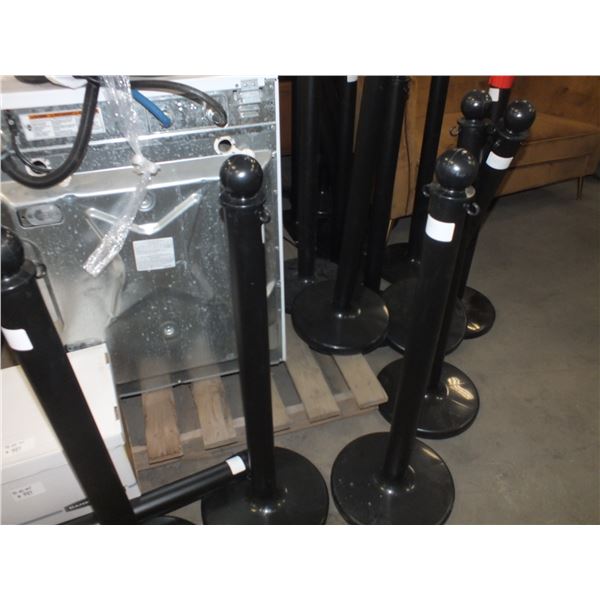 16 Plastic Stanchions w/ Chain