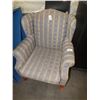 Image 1 : Grey Sofa Chair