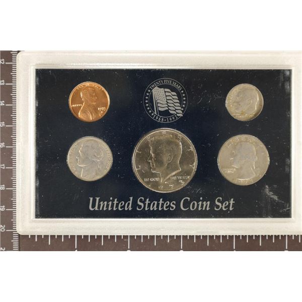 1973 US 5 COIN YEAR SET IN HARD PLASTIC CASE