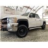 Image 1 : C6B --  2007 CHEVROLET SILVERADO 2500 HEAVY DUTY CREW CAB 4X4, White, 282758 KM