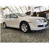 Image 8 : B2 --  2008 FORD FUSION SE , White, 111650 KM