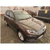 Image 10 : C6F -- 2016 VOLKSWAGEN TOUAREG , BROWN, 171,616 KM