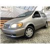 Image 1 : A12C --  2001 TOYOTA SIENNA LE, Grey, 219951 KM