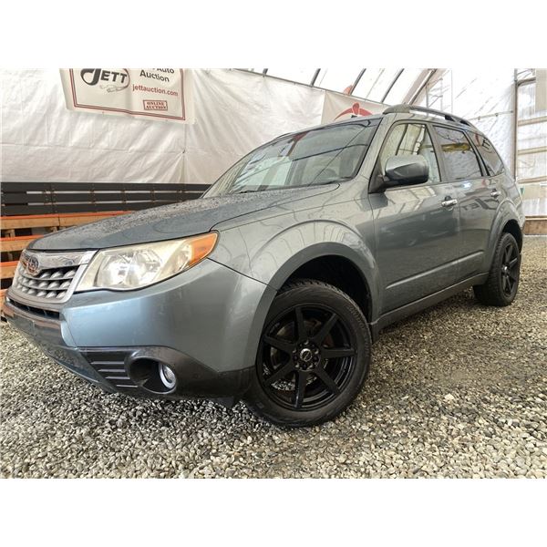 H4 --  2011 SUBARU FORESTER LIMITED AWD, Green, 206706 KM