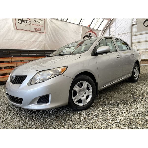 E3 --  2010 TOYOTA COROLLA , Silver, 280727 KMS