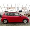 Image 12 : D2-- 2007 HONDA FIT, RED, 220,667KMS