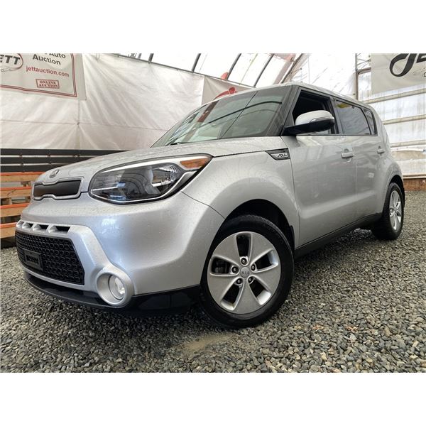 D3 --  2015 KIA SOUL, Silver, 236023 KMS