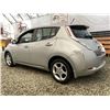 Image 20 : E2 --  2013 NISSAN LEAF S EV, Silver, 148631 KM