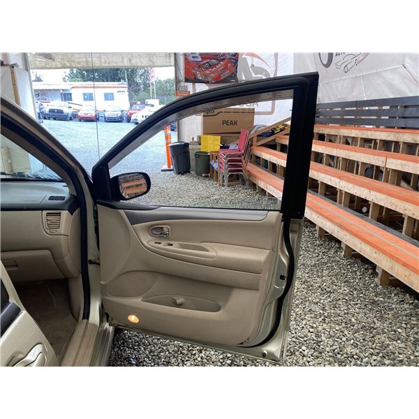 A12C -- 2004 MAZDA MPV, Brown, 306828 KM