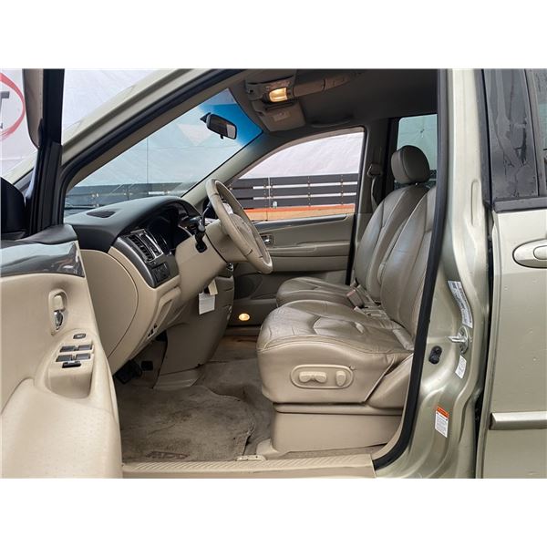 A12C -- 2004 MAZDA MPV, Brown, 306828 KM