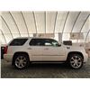 Image 12 : C6D --  2010 CADILLAC ESCALADE LUXURY 4X4, White, 264714 KM