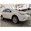 Image 8 : G5 --  2012 NISSAN ROGUE S, White, 246685 KM