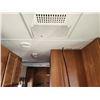 Image 52 : 0G -- 2011 COLEMAN TRAVEL TRAILER BY DUTCHMEN,WHITE, FROM THE HITCH TO THE BUMBER IS 26.5' Apx