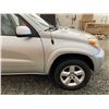 Image 29 : E6 --  2004 TOYOTA RAV 4 AWD, Grey, 232364 KM