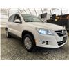 Image 8 : A1 --  2009 VW TIGUAN SE AWD, White, 205051  "NO RESERVE"