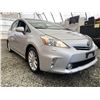 Image 8 : C6J --  2014 TOYOTA PRIUS V HYBRID, Silver, 227,145 KM