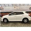 Image 23 : C6 --  2009 TOYOTA MATRIX, White, 231567 KM