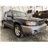 Image 8 : A1 --  2004 SUBARU FORESTER 2.5XS AWD, Black, 196,274 KM