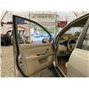 Image 49 : A10 --  2007 NISSAN VERSA S, Silver, 91115 KM   "NO RESERVE"