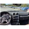 Image 52 : A12F --  2004 JEEP LIBERTY SPORT 4X4, Grey, 295090 KM