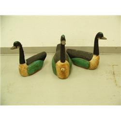 Lot of 3 geese- 13-1/4", 14-1/4" & 15-1/4" tall (1)