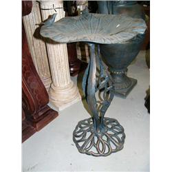 Cast iron beautiful lily pad water fountain with 2 birds- 29" tall (100)