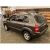 Image 23 : 0E -- 2007 HYUNDAI TUCSON, GREY, 163498 KM, "NO RESERVE" CHARITY