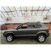 Image 25 : 0E -- 2007 HYUNDAI TUCSON, GREY, 163498 KM, "NO RESERVE" CHARITY