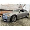 Image 2 : C6G --  2014 CHRYSLER 300C , Grey, 129737 KM