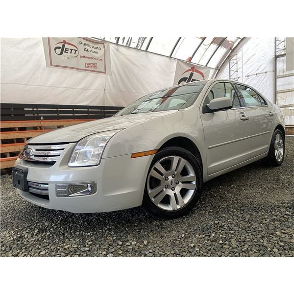 D4 --  2008 FORD FUSION SEL AWD, White, 178143KMS