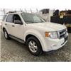 Image 10 : A8 --  2009 FORD ESCAPE XLT AWD, White, 259845 KM