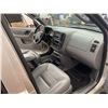 Image 37 : 0Q --  2001 FORD ESCAPE XLT 4X4 , Silver, 54149 KM  "NO RESERVE" CHARITY