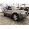Image 8 : 0Q --  2001 FORD ESCAPE XLT 4X4 , Silver, 54149 KM  "NO RESERVE" CHARITY