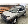 Image 4 : 0O --  2007 HYUNDAI TUCSON GL AWD , Grey, 183850 KM  "NO RESERVE" CHARITY