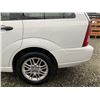 Image 25 : 0S --  2005 FORD FOCUS ZXW, White, 147101 KM, "No Reserve"  Charity