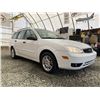 Image 8 : 0S --  2005 FORD FOCUS ZXW, White, 147101 KM, "No Reserve"  Charity