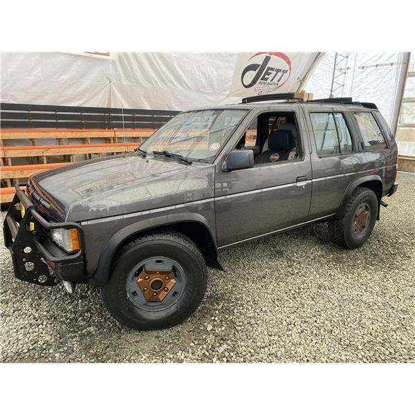 F6H --  1991 NISSAN PATHFINDER 4X4, Brown, 202039 KM