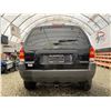 Image 17 : A1 --  2003 FORD ESCAPE XLS AWD , Black, 270717 KM  "NO RESERVE"